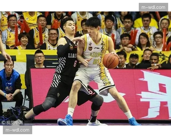 战术复盘：解析广东队对阵广厦时使用的“五上五下”轮换新逻辑